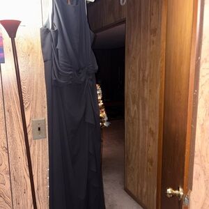 David's Bridal black Twist-Front Formal Dress